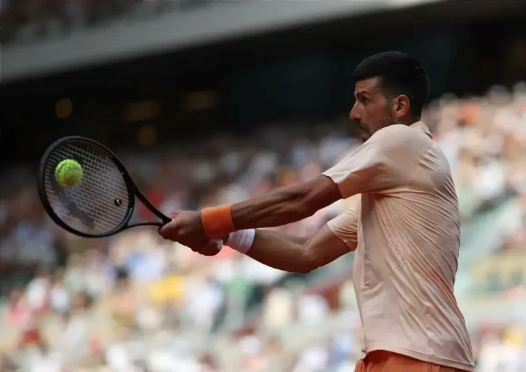 Wimbledon 2026 Day 3 Roundup: Djokovic Sweeps Tsitsipas as Gauff and Krejčíková Survive Major Scares