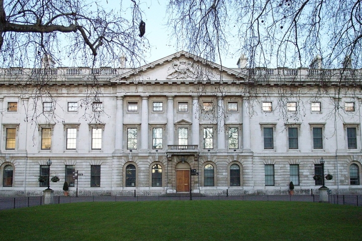 The_Royal_Mint_London_378803870.jpg