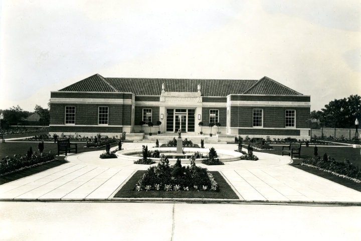 Wallington-Library-in-1936-scaled.jpg